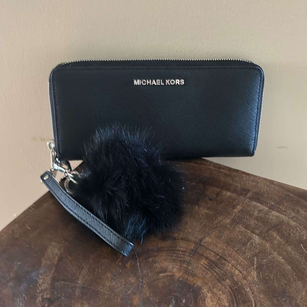 Michael Kors Wristlet. Black/Silver. Excellent Condition. MK fur key chain.